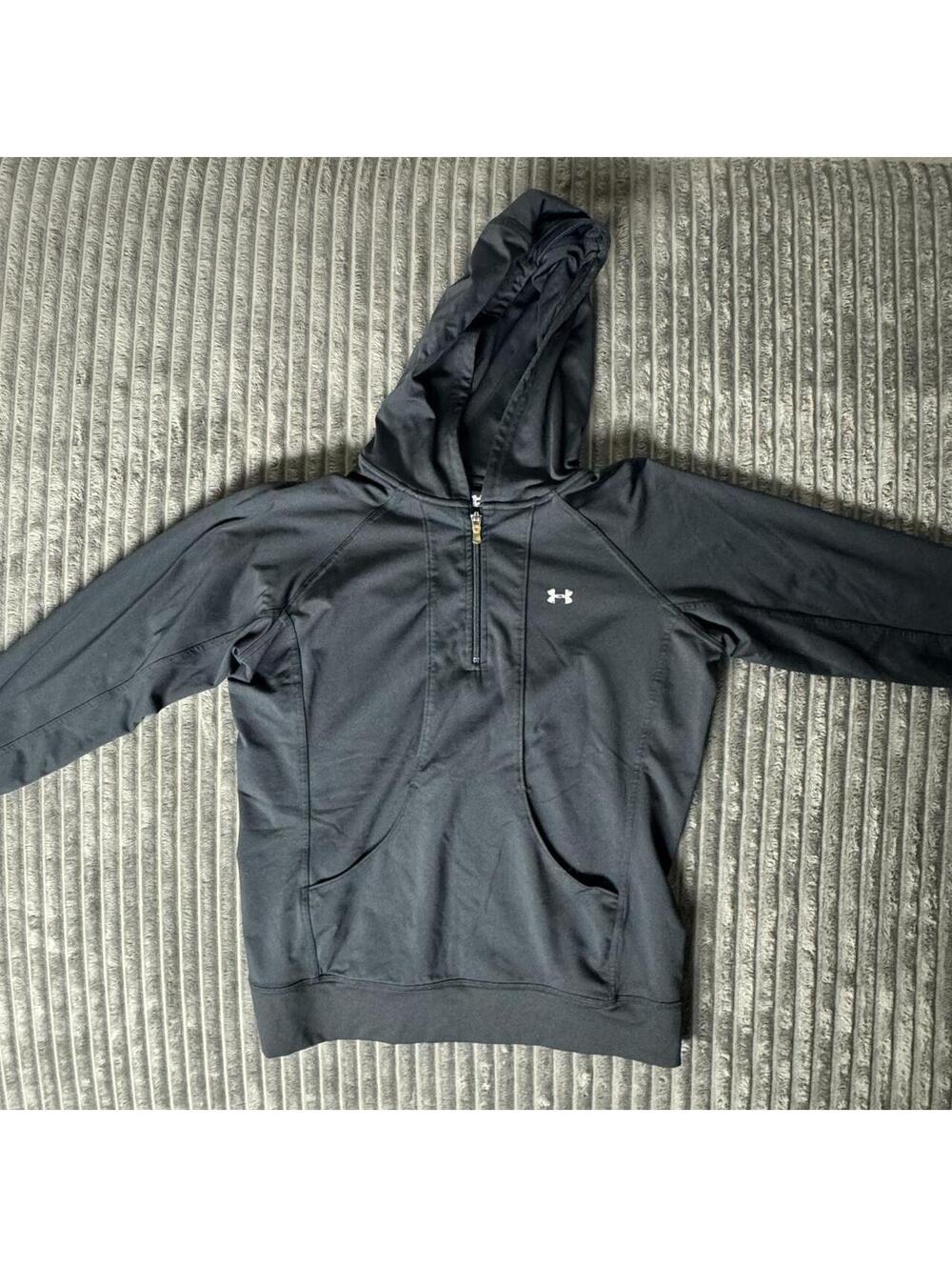 Under Armour Women's Black and Grey Hoody